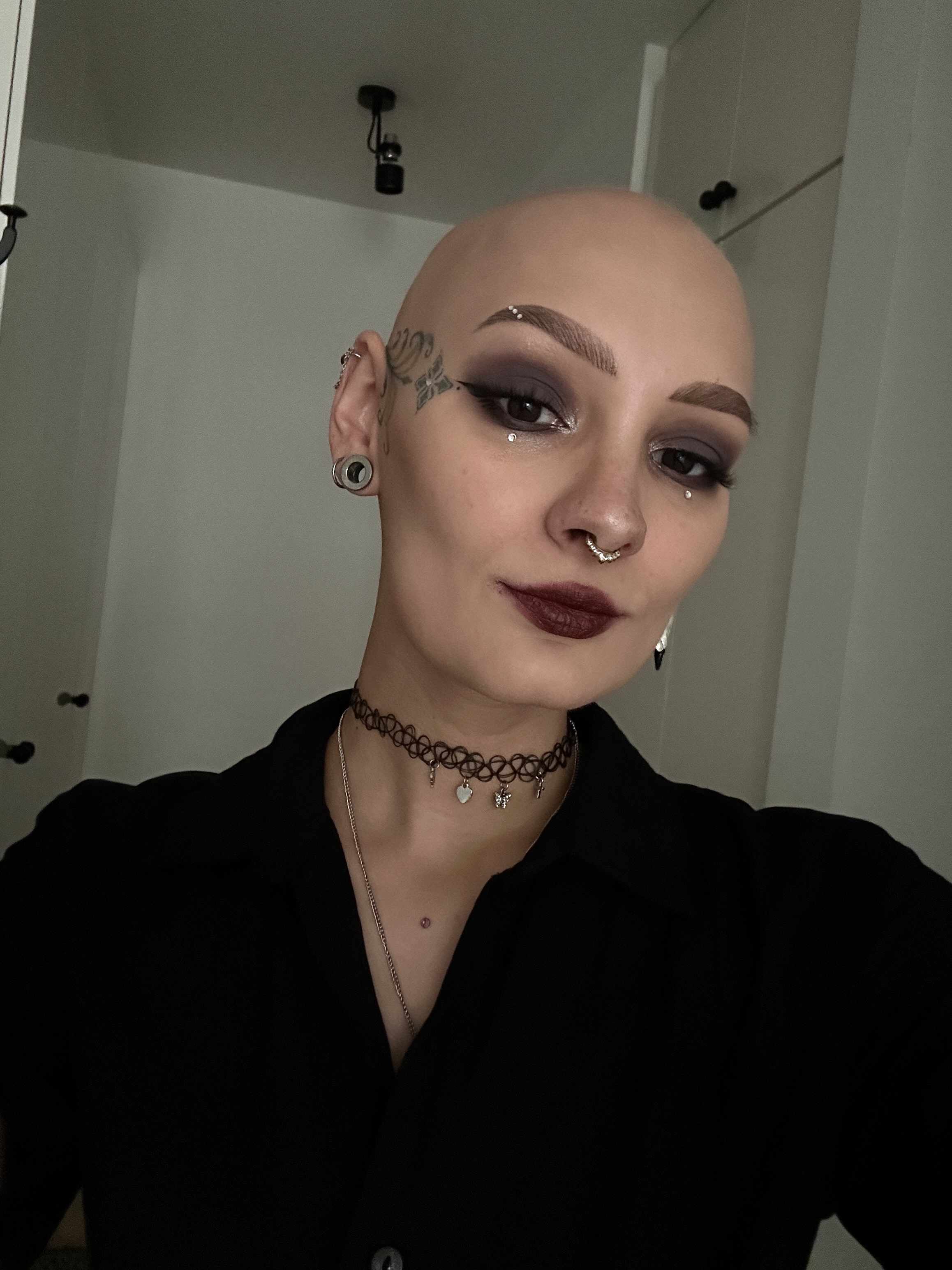 Polina — instruktorka tatuażu